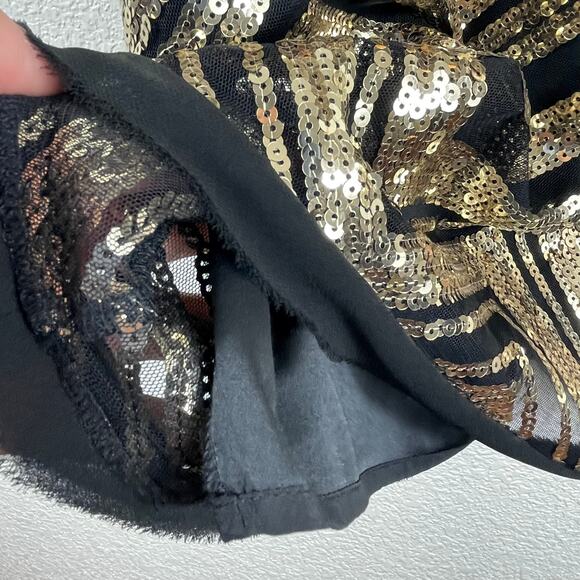 Vince Camuto Black Gold Sequin Dress Chevron Sleeveless Lined Fringe Hem Gatsby - Picture 10 of 12